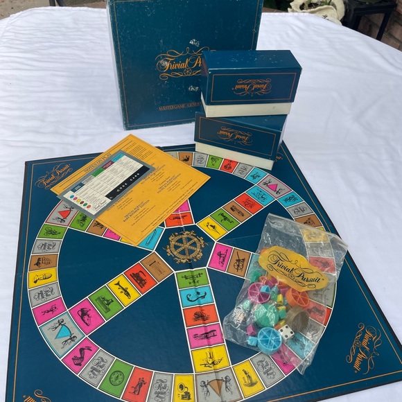 Trivial Pursuit Master Board Game Genus Edition 1981 - Picture 9 of 10